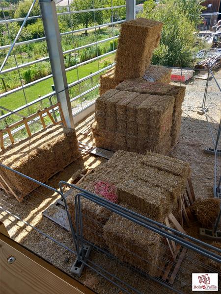 Ateliers municipaux isolés en paille à Coulon (79)